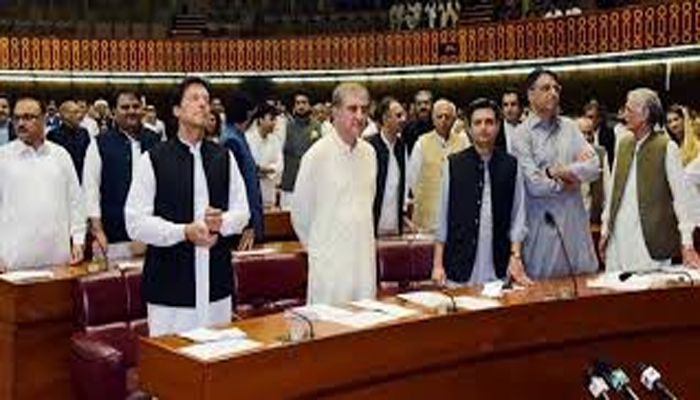 پی ٹی آئی ارکان اسمبلی کا جمعرات کو اسپیکر کے سامنے پیش ہونے کا فیصلہ
