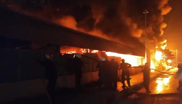 اسلام آباد: اتوار بازار آتشزدگی، 150 سے زائد دکانیں جل کر خاکستر