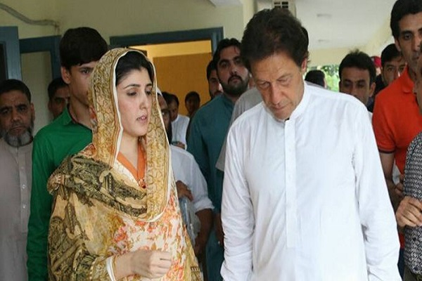 عمران خان کیخلاف عائشہ گلالئی پھر میدان میں آ گئیں