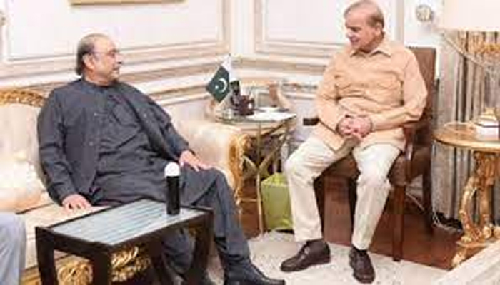 ایم کیو ایم کی دھمکی پر حکومت کا آصف زرداری سے رابطہ