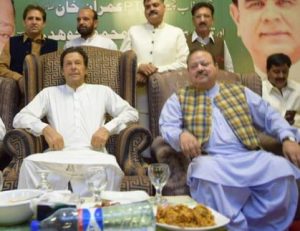 Sulatn Mahmood with Imran Khan in Islamabad Iftar Dinner