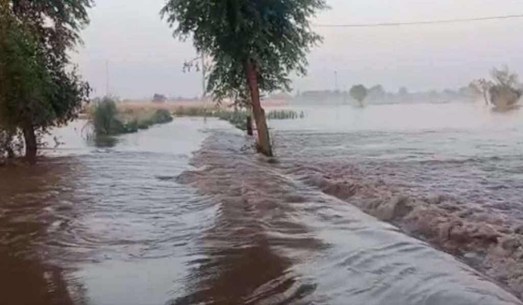 بھارتی ریلوں سے پنجاب میں بڑی تباہی،ایک لاکھ افراد متاثر