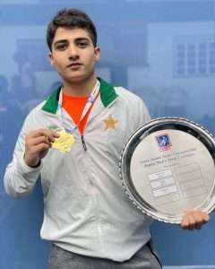 Hamza Khans stunning victory in the semi finals of the World Junior Squash Championship123