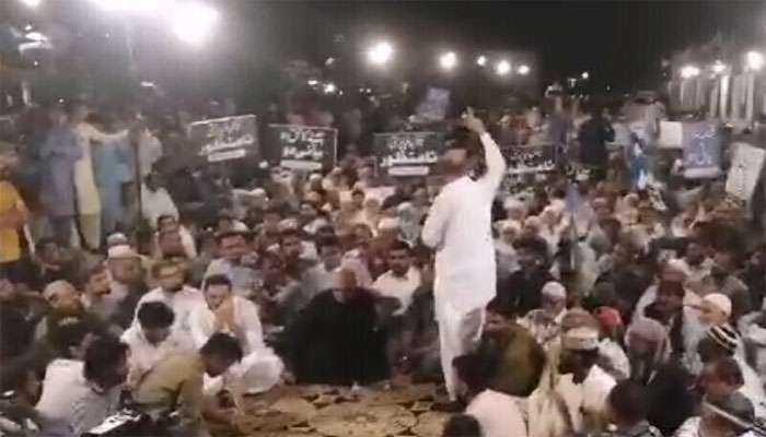 کراچی: جماعت اسلامی کے تحت واٹر بورڈ ہیڈ آفس پر احتجاجی دھرنا جاری
