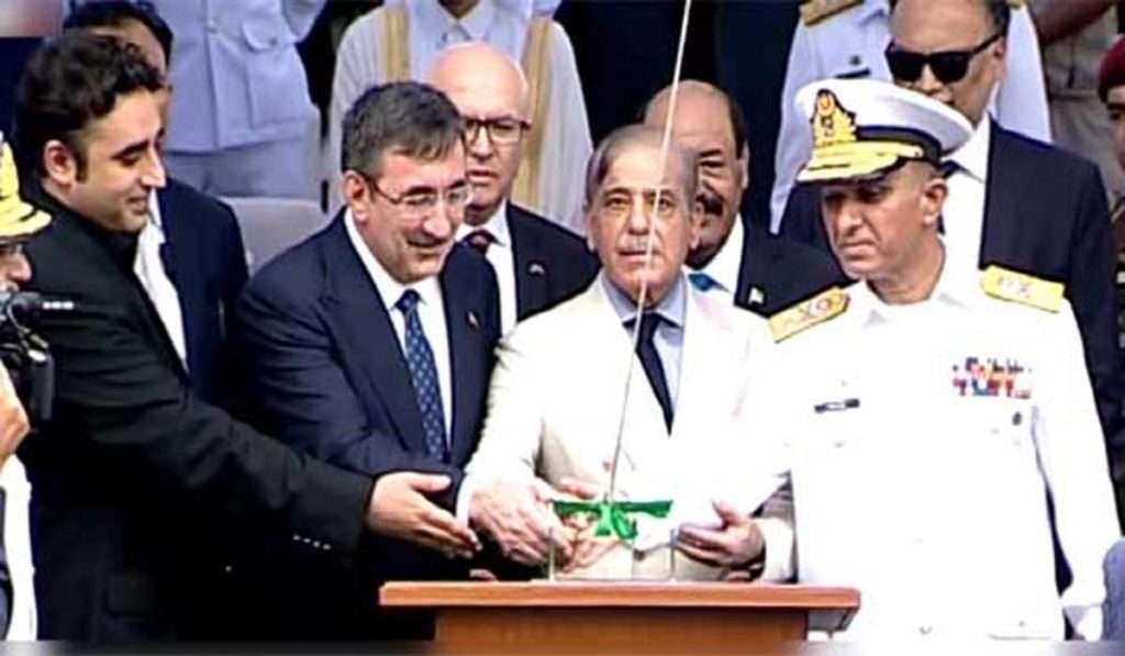 پاک بحریہ کیلئے جہاز پی این ایس طارق کی لانچنگ تقریب