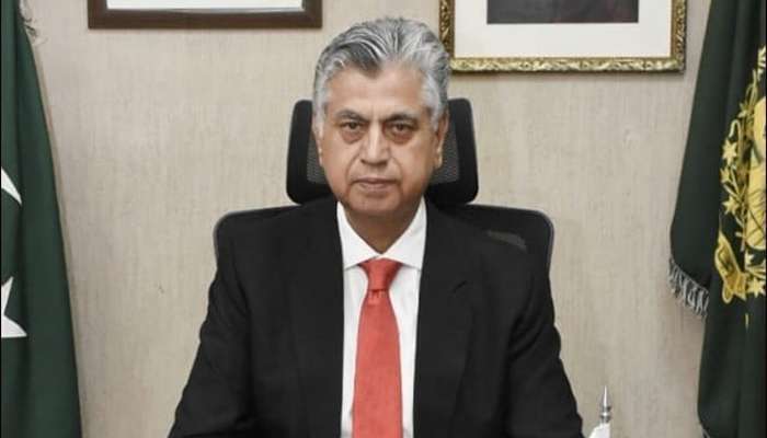 پٹرولیم مصنوعات مہنگی خرید کر سستے دام فروخت نہیں کرسکتے، نگراں حکومت
