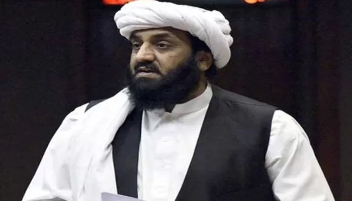 بلوچستان کے ضلع مستونگ میں سڑک کنارے دھماکا ہوا ہے جس کے نتیجے میں جے یوآئی رہنما و ترجمان پی ڈی ایم حافظ حمد اللہ زخمی ہوگئے ۔