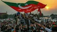 لاہور میں پی ٹی آئی کنونشن پر پولیس کا دھاوا
