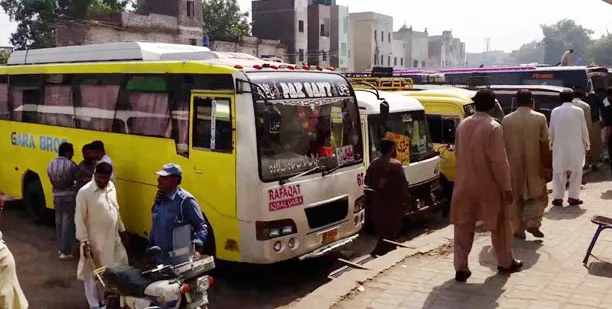 ٹرانسپورٹرز نے کرائے معمولی کم کر کے عوام کو ٹرخا دیا