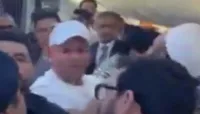 نوازشریف کے خصوصی طیارے میں کارکن آپس میں الجھ پڑے
