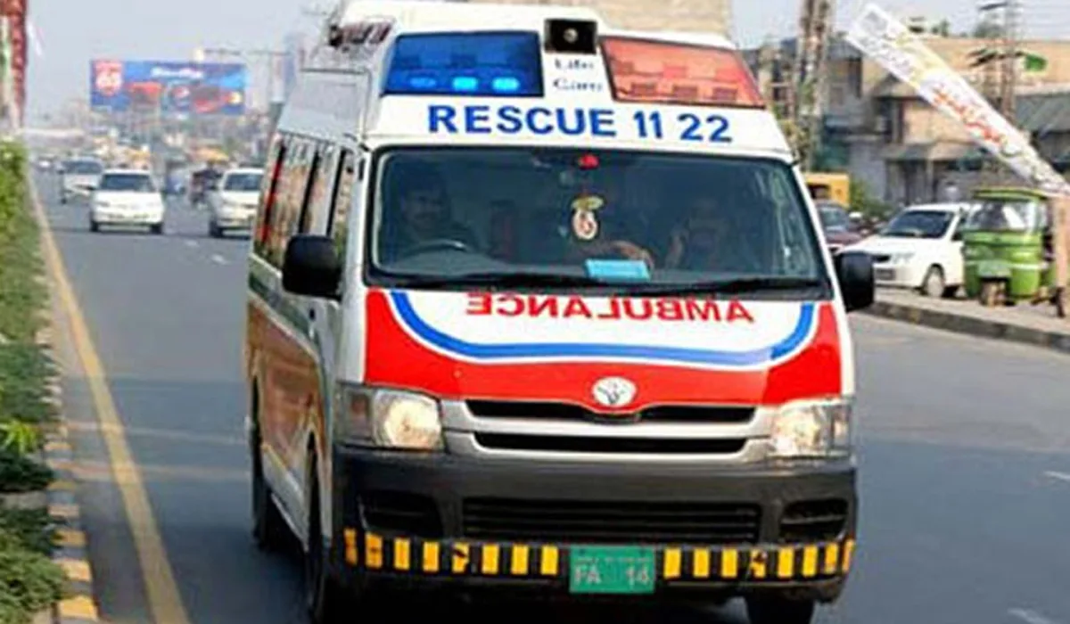 مسافر کوچ الٹنے سے 4افراد جاں بحق،30 زخمی