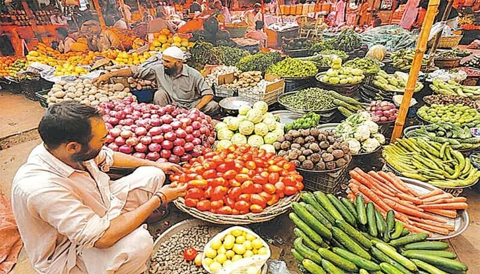 مری میں من مانے کرائے،مہنگی اشیا کی فروخت دھڑلے سے جاری