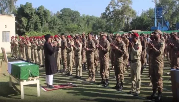 میر علی میں شہید ہونے والے فوجیوں کی نماز جنازہ ادا