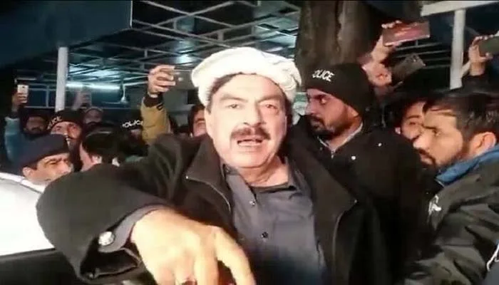 کلمے کی قسم کھا کر کہتا ہوں مجھ پر 40 روز تک کوئی تشدد نہیں ہوا،شیخ رشید