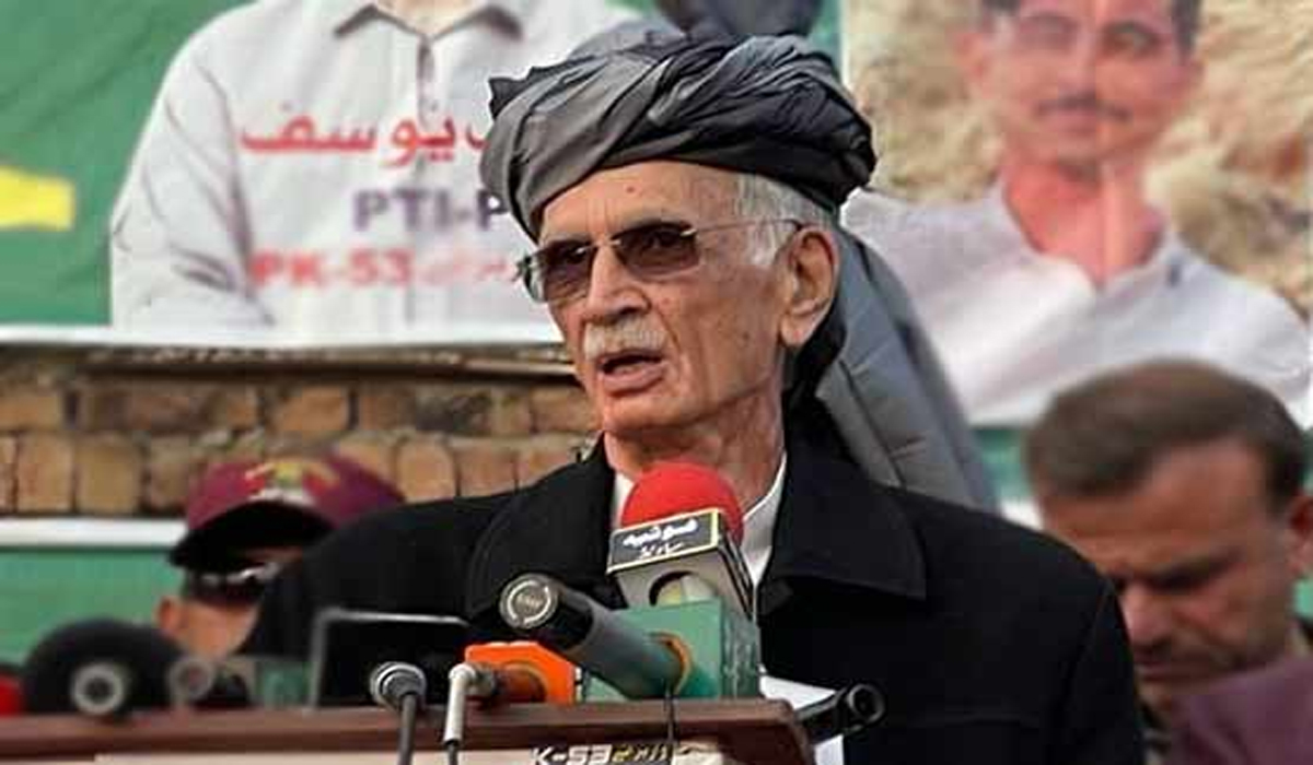 فوج پر حملہ کرنے والی سیاسی پارٹیاں ملک دشمن ہیں، پرویز خٹک