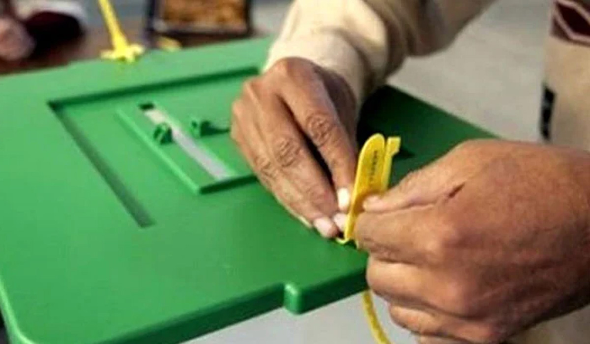 ملک بھر میں انتخابی عملےکی تربیت معطل،الیکشن کا عمل رک گیا