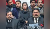 بیرسٹر گوہر نے شیر افضل مروت کو پریس کانفرنس سے روک دیا