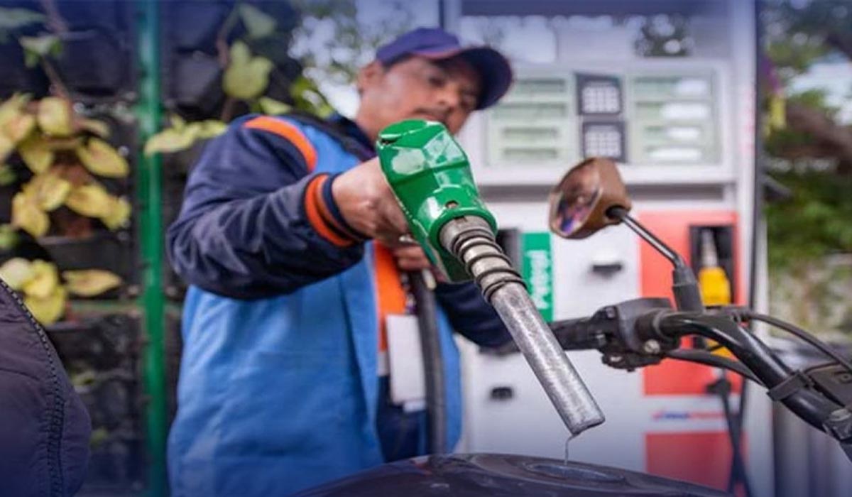 پٹرولیم مصنوعات کی قیمتوں میں کمی سے متعلق بڑی خبر آگئی!