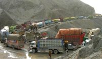 افغان ڈرائیورزکیلئے پاسپورٹ کی شرط،سیکڑوں کارگوگاڑیاں رک گئیں