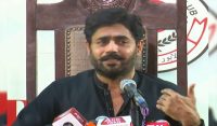 پاکستان تحریک انصاف کے سینئر رہنما ابرار الحق کا الیکشن سے دستبردار ہونے کا اعلان