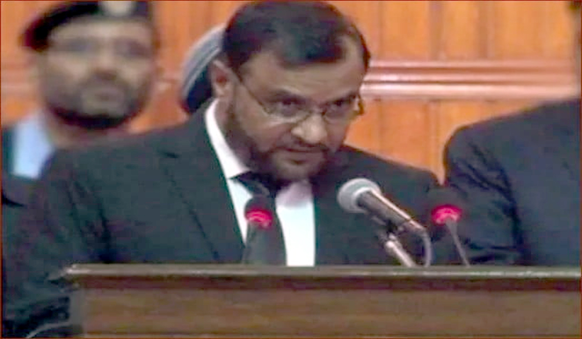 عمران خان کے مقدمات سننے والے جج نے ریٹائرمنٹ تک چھٹیاں مانگ لیں