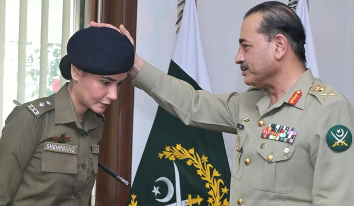 آرمی چیف جنرل عاصم منیر کی اے ایس پی شہر بانو نقوی سے ملاقات