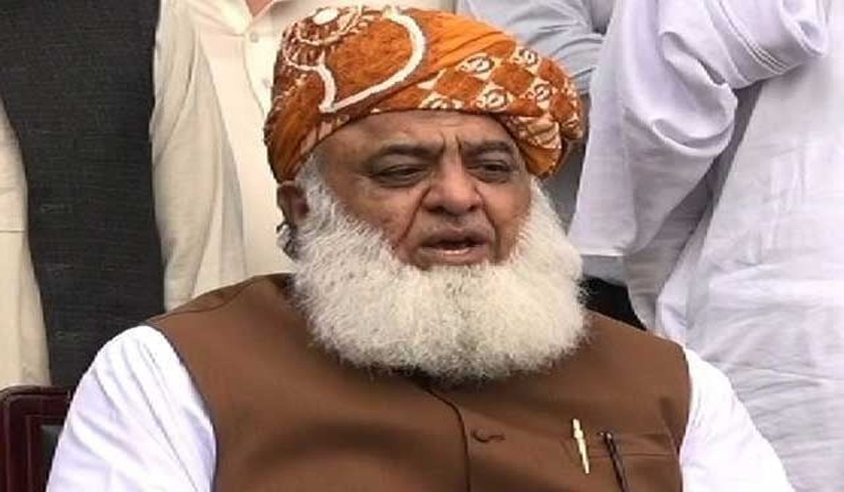 یہ اسمبلی نہیں کوئی اور ہی چیز ہے، فضل الرحمٰن کا اپوزیشن میں بیٹھنے کا اعلان