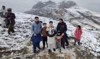 لنڈی کوتل میں چار سال بعد برف باری،سیاح نہال
