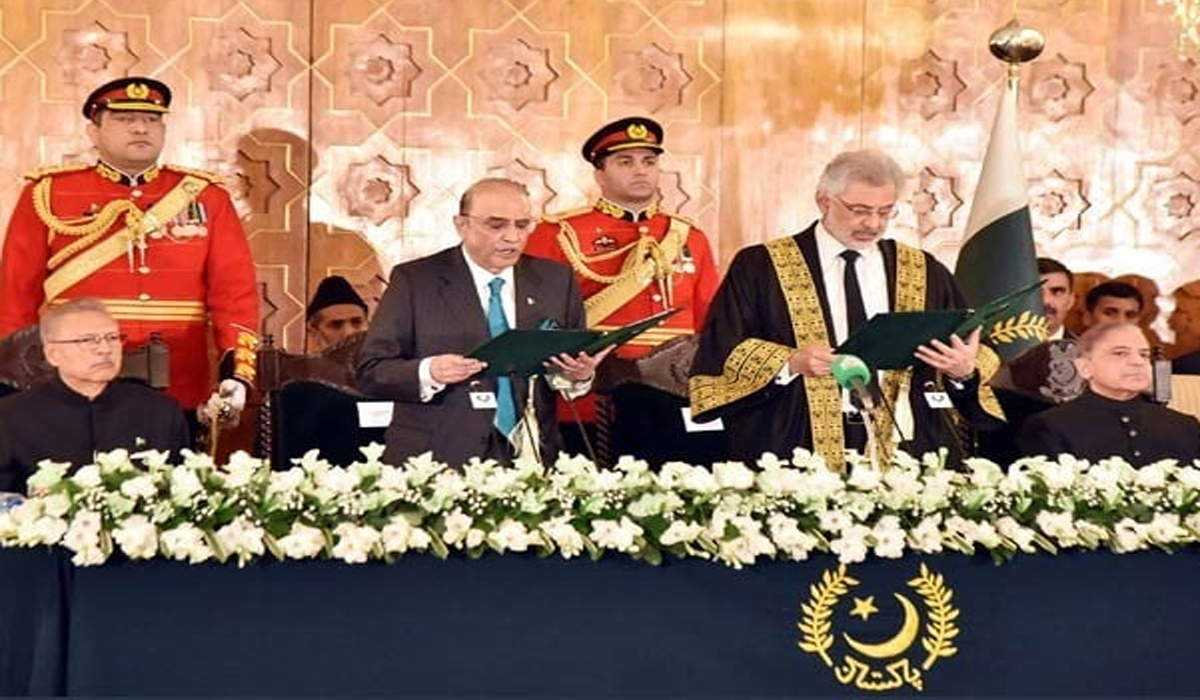 آصف زرداری نے صدر مملکت کے عہدے کا حلف اٹھا لیا