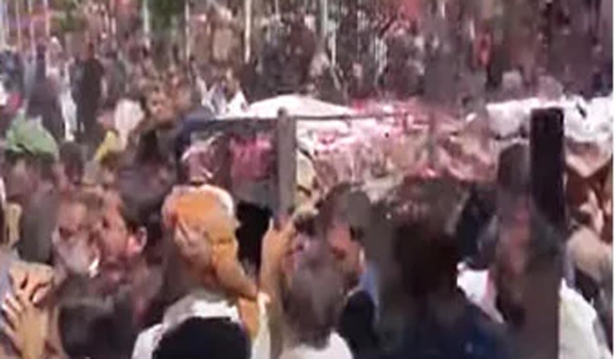 آزاد کشمیر،مظاہروں میں جاں بحق 3 افراد کی نمازِ جنازہ کے بعد بازار اور دکانیں کھلنا شروع