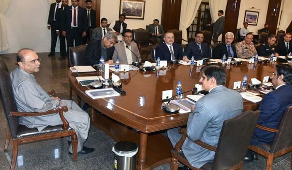 صدر مملکت کا کراچی اور کچے میں ڈاکوؤں کے خلاف سخت کارروائی کا حکم