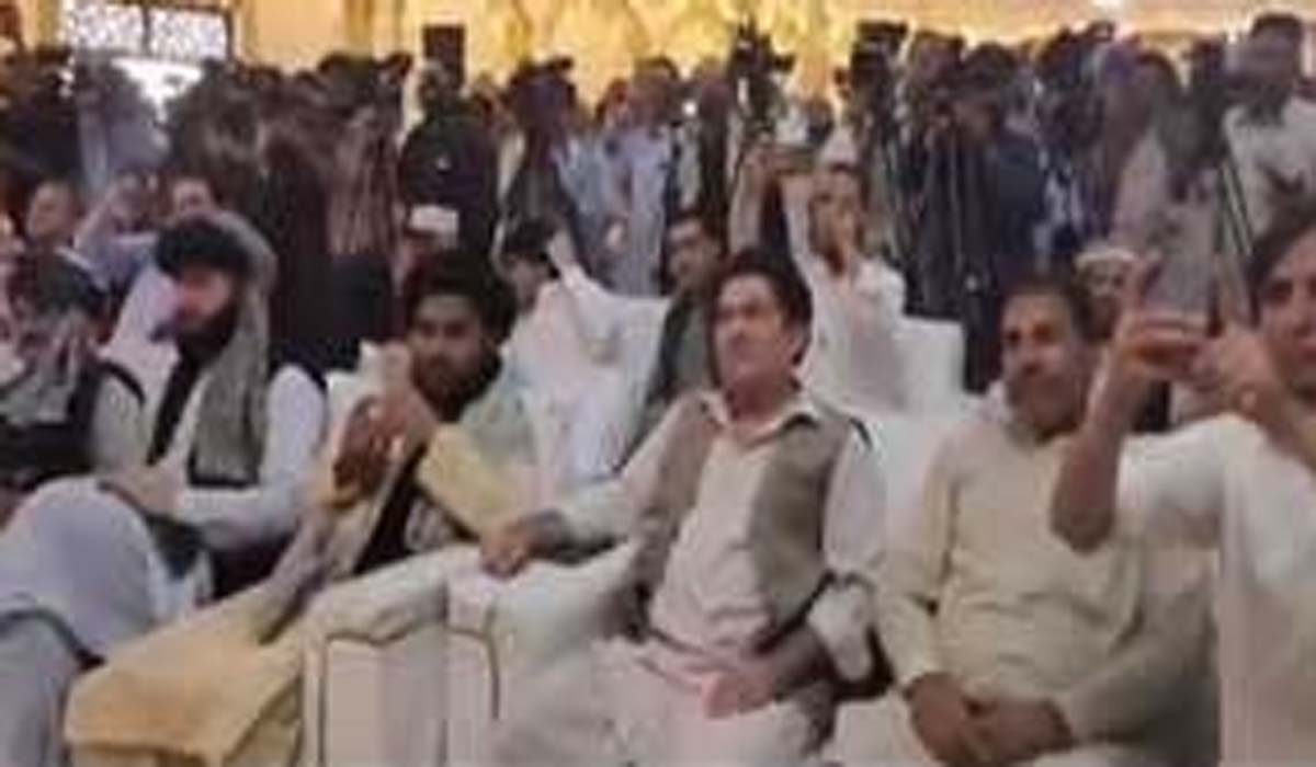 پی ٹی آئی کے قبائلی جرگے میں آپریشن عزم استحکام کی مخالفت کی قرارداد منظور