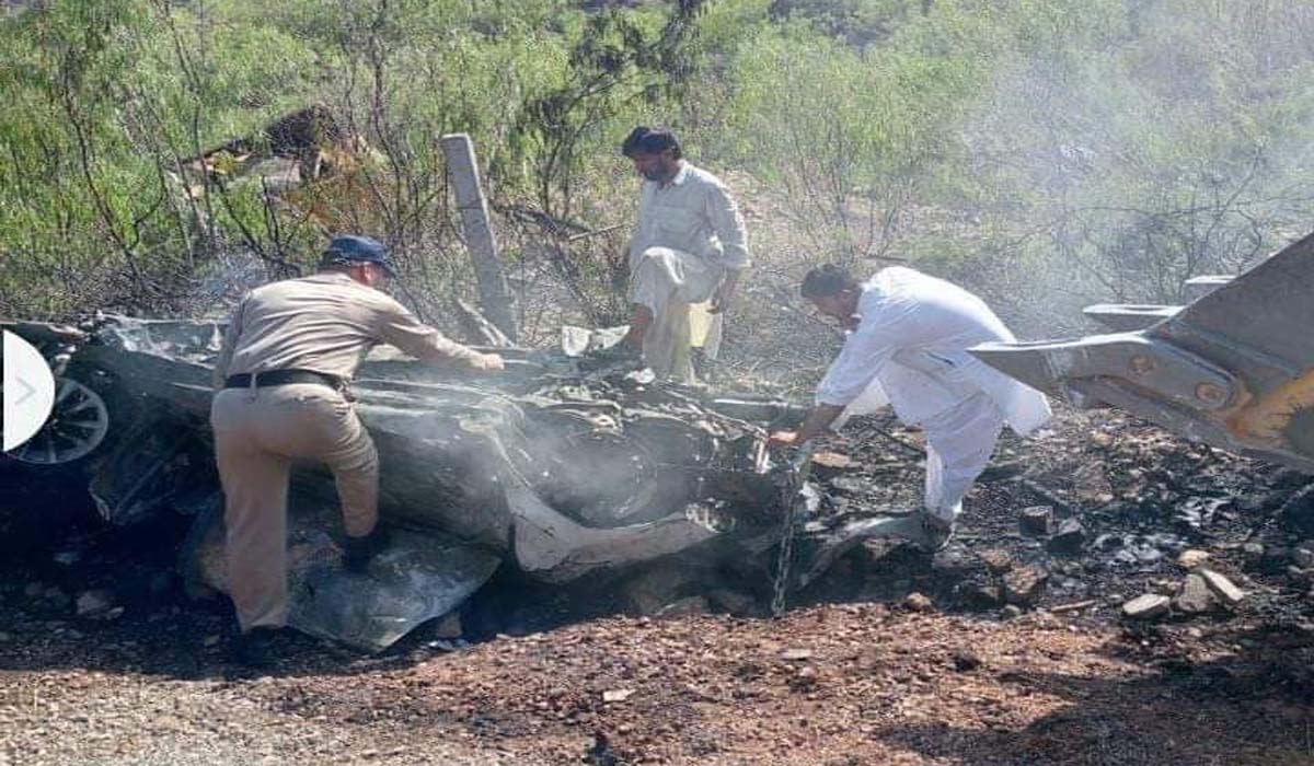 موٹروے پر کلر کہار کے قریب خوفناک حادثہ 6 افراد جاں بحق