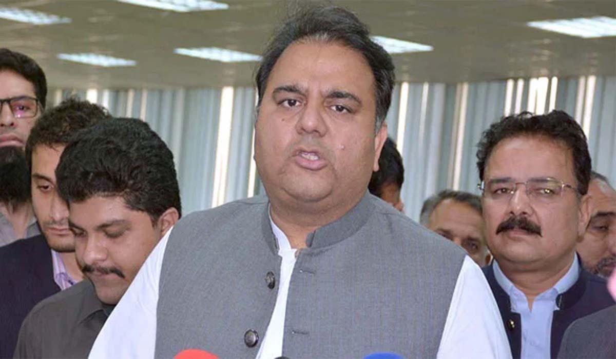ان حالات میں بانی چیئرمین اگلے 13 ماہ باہر نہیں آسکتے، فواد چوہدری