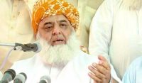 ملک میں عدم استحکام کی بڑی وجہ عسکری اداروں کی مداخلت ہے۔ فضل الرحمٰن