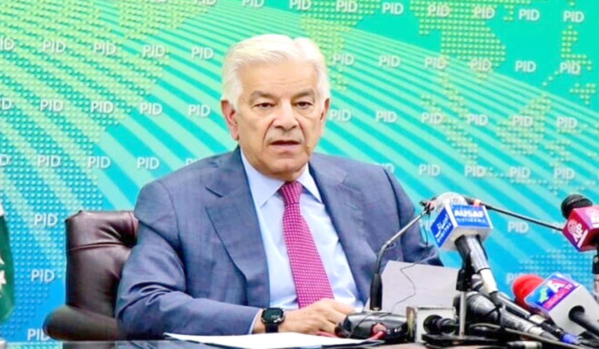 عدلیہ کے فیصلے سیاسی نہیں آئینی ہونے چاہئیں، وزیر دفاع خواجہ آصف