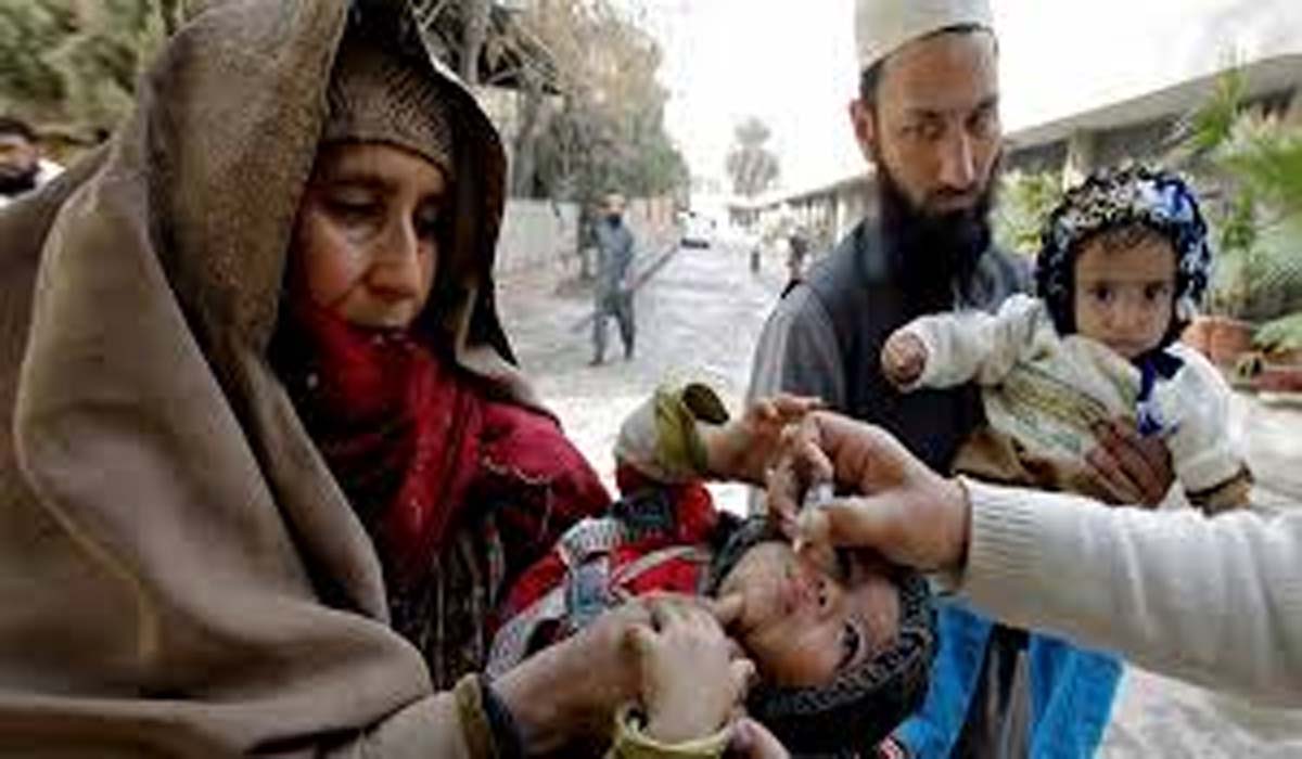 بلوچستان میں 3 ہزار کے قریب والدین کا بچوں کو پولیوکے قطرے پلانے سے انکار