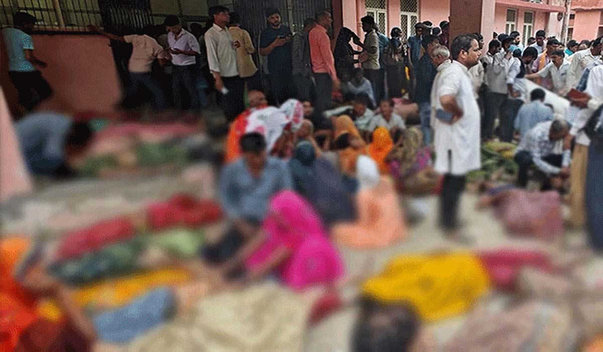 بھارت میں مذہبی تقریب کے دوران بھگدڑ مچنے سے 116 سے زائد افراد ہلاک
