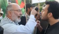 سابق سینیٹر مشتاق احمد کو حراست میں لے لیا گیا