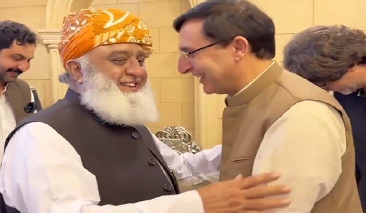 پی ٹی آئی قیادت کی مولانا فضل الرحمان سے ملاقات