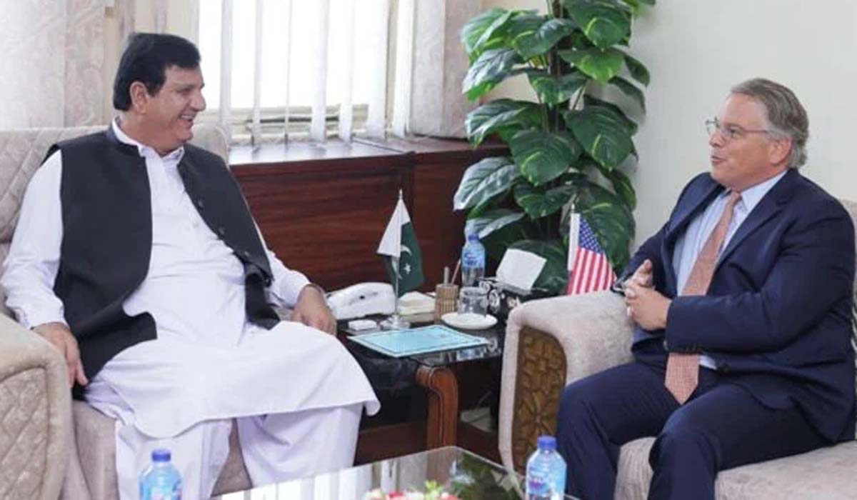 پاکستان نے افغان مہاجرین کی واپسی کے لیے امریکا سے تعاون مانگ لیا