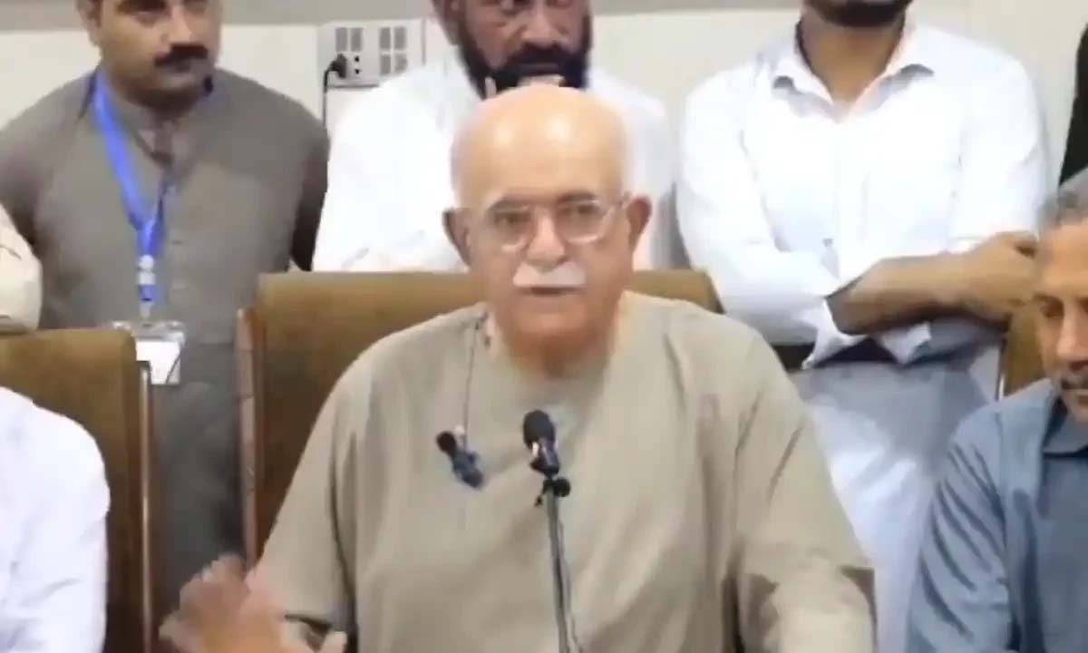زرداری نے مولانا سے دو تہائی اکثریت کے لیے ملاقات کی ہے، محمود اچکزئی
