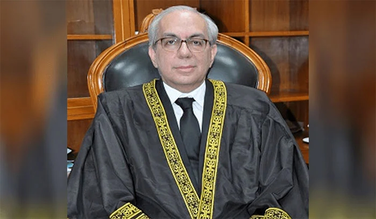 جسٹس منیب اختر نے آج کی سماعت کے حکم نامے کو غیر قانونی قرار دے دیا