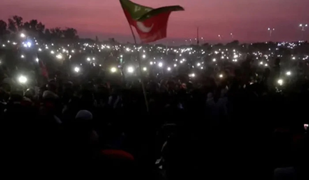 پی ٹی آئی جلسے کا وقت ختم، ساؤنڈ سسٹم اور لائٹ بند