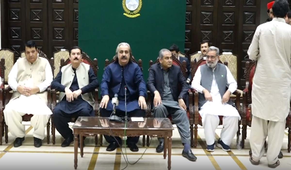 خیبرپختونخوا میں گرینڈ جرگے نے امن کیلئے وزیراعلیٰ کو اختیار دے دیا