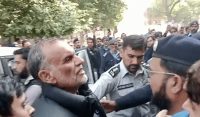 اسلام آباد،رہنما پی ٹی آئی اعظم سواتی گرفتار، ذرائع