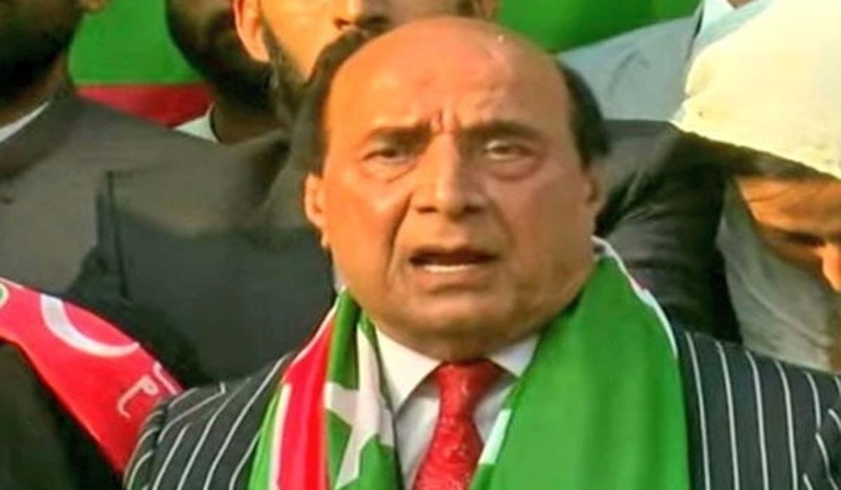 سردار لطیف کھوسہ روڈ بلاک کرنے کے مقدمے سے بری