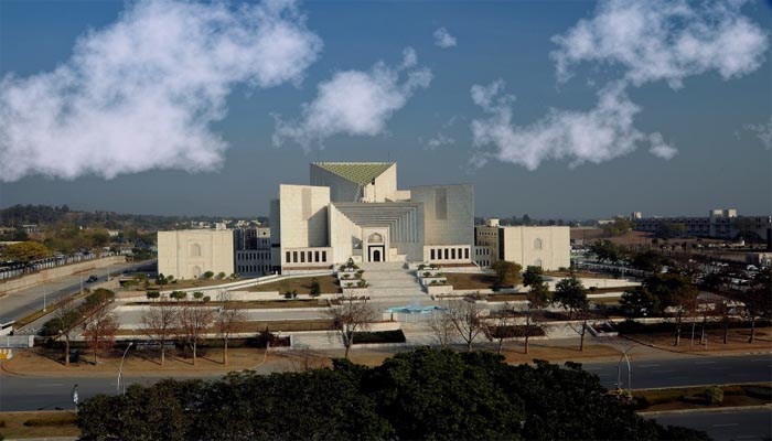 صدر مملکت کے دستخط کے بعد 26ویں آئینی ترمیم نافذ