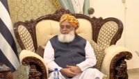 آئینی ترمیم کا حتمی مسودہ فضل الرحمان کو دے دیا گیا،ذرائع