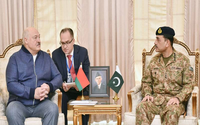 بیلاروس کے صدر کی آرمی چیف سے ملاقات